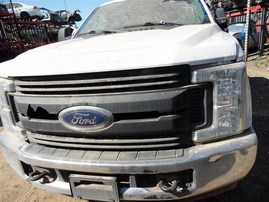 2017 Ford F-250 XL White Crew Cab 6.2L Flex AT 2WD #F22972